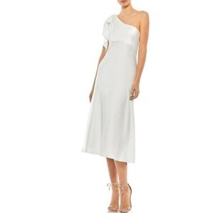 MacDuggal IEENA Satin One Shoulder Bow White Evening Midi Dress Size 8